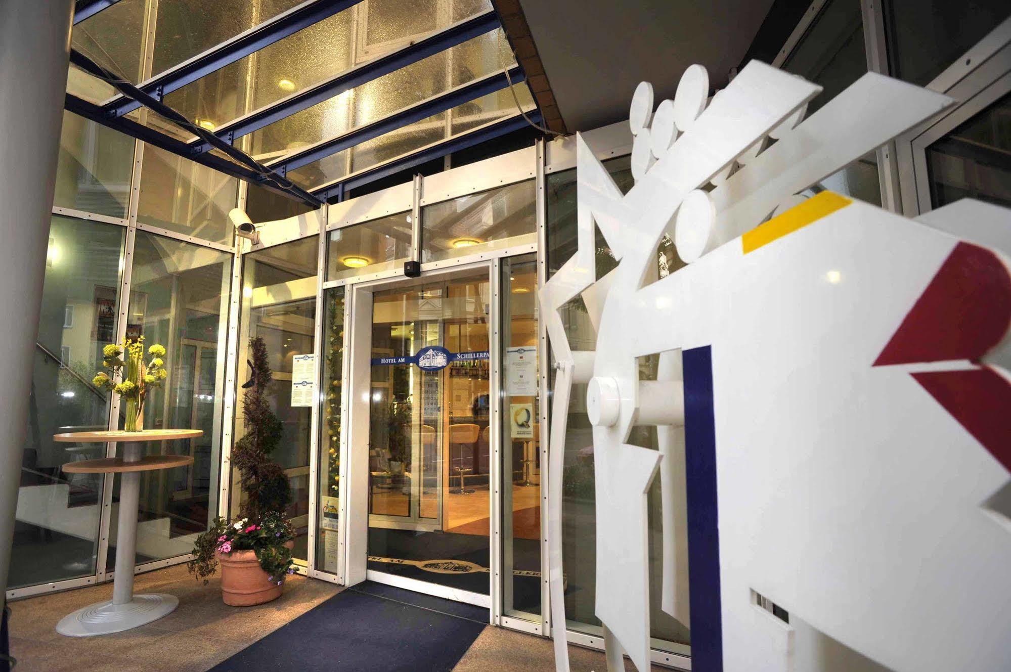 Hotel Am Schillerpark Esslingen am Neckar Exterior foto